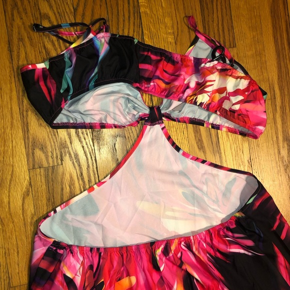 SHEIN Dress - Picture 3 of 6